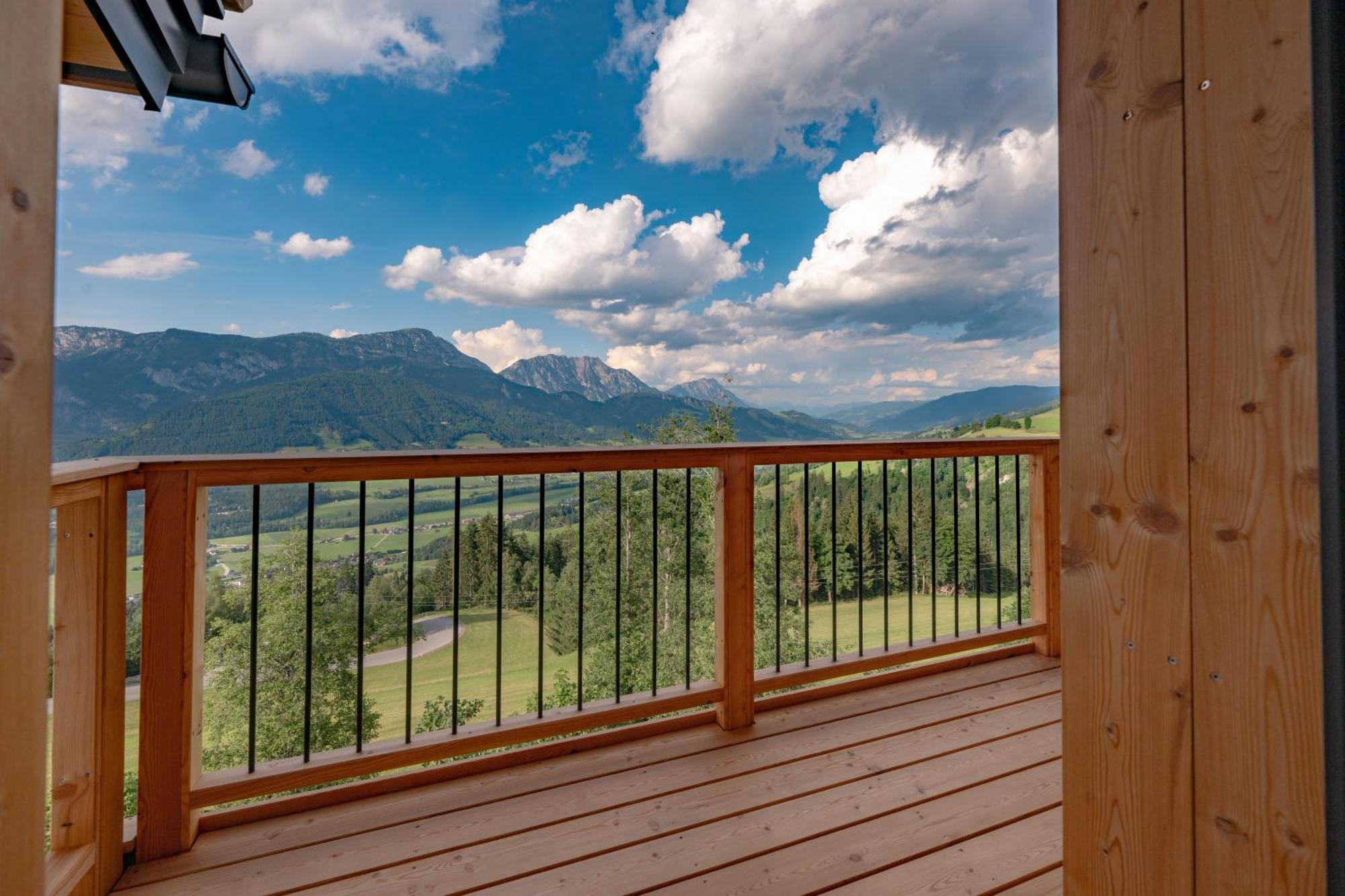 Hoeflehner Premium Gumpen Lodge Haus im Ennstal Exterior foto